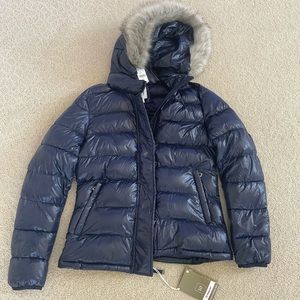 Gap primaloft navy puffy jacket w/ fur trim